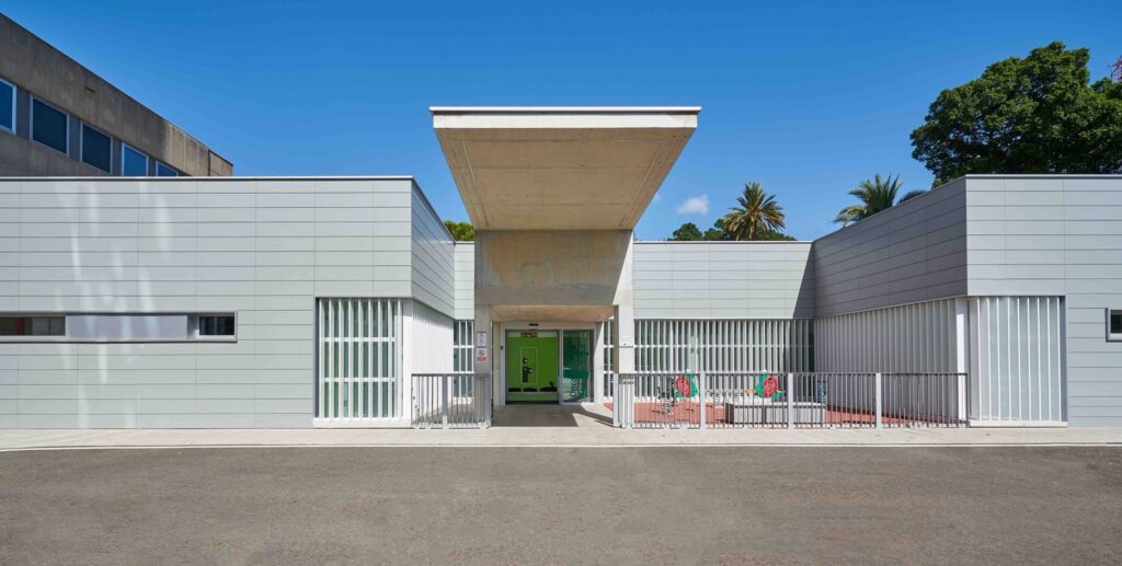 Hospital Infantil. Málaga. façades ventilées en céramique Favemanc