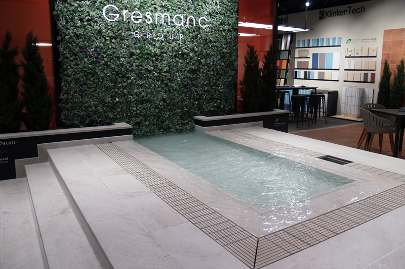 Visita virtual Cevisama 2020 Environnement piscine