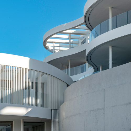 Gresmanc Group exhibirá en BAU 2025 las más potentes propuestas en cerámica extrusionada Gresmanc Group TheView Marbella