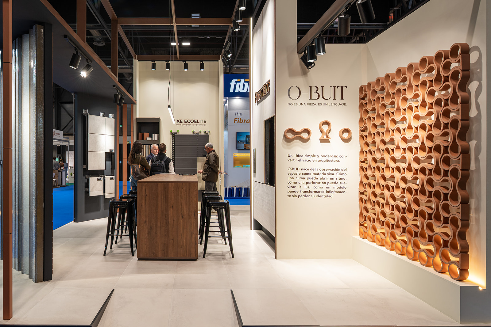 Favemanc presenta en REBUILD 2026 nuevas posibilidades para la fachada cerámica: innovación técnica y exploración formal o-buit fue presentado en rebuild 2026