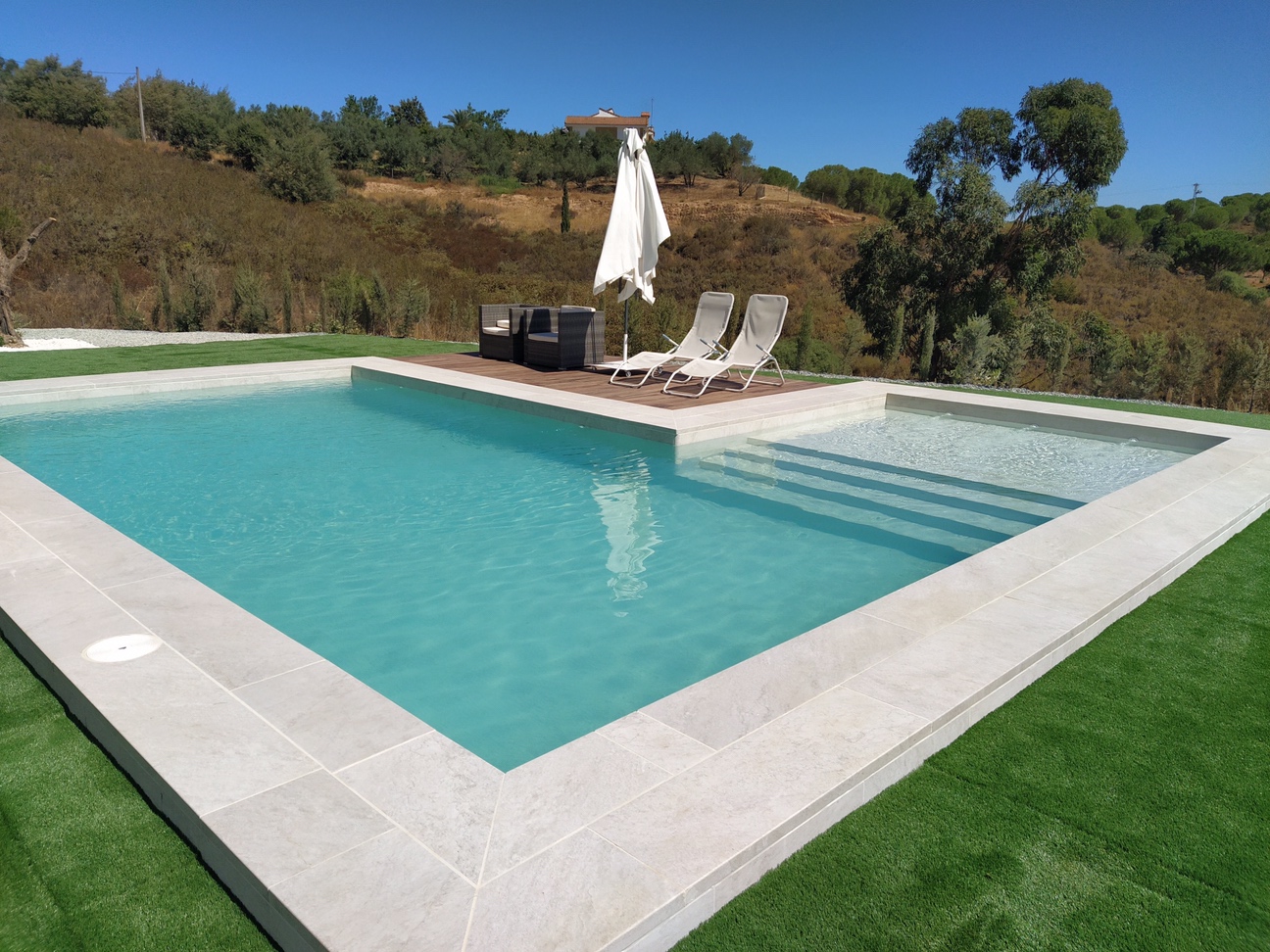 Piscinas de gres porcelánico White Stone de Gresmanc Image