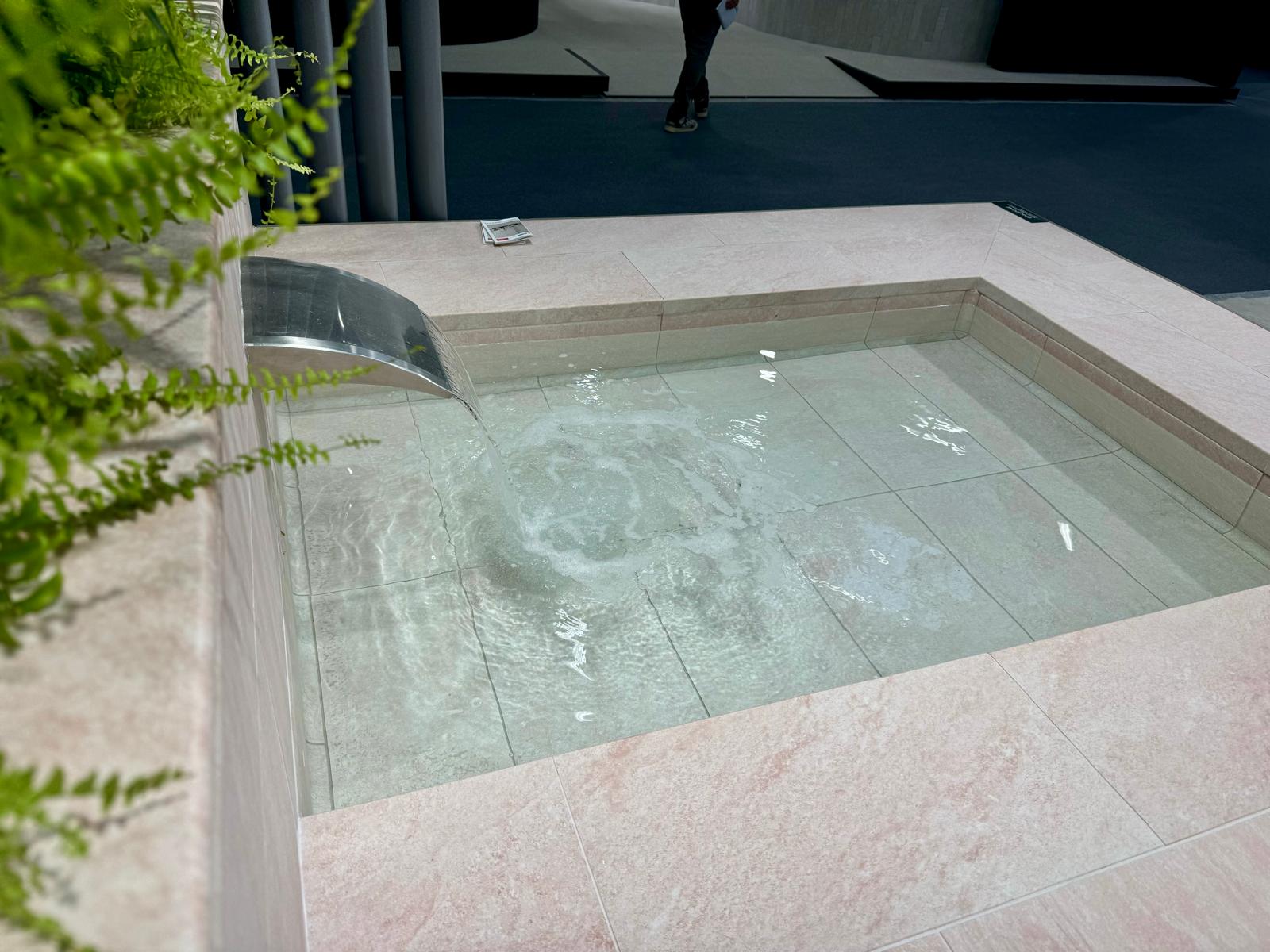 Gresmanc Group, marca la diferencia en Cersaie 2024 Imagen de WhatsApp 2024 09 23 a las 19.39.31 3c3374f7