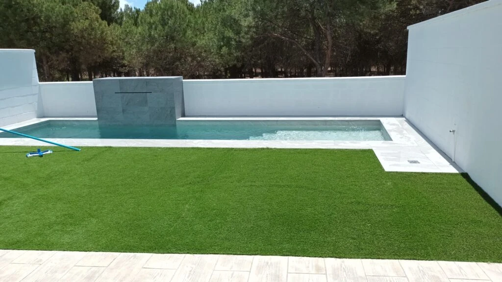 Piscina Amberes. Niebla, Huelva Pato piscinas niebla 1