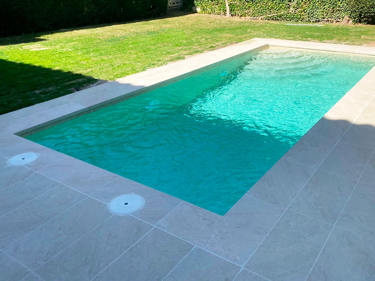 Piscina beige stone piscifon 1