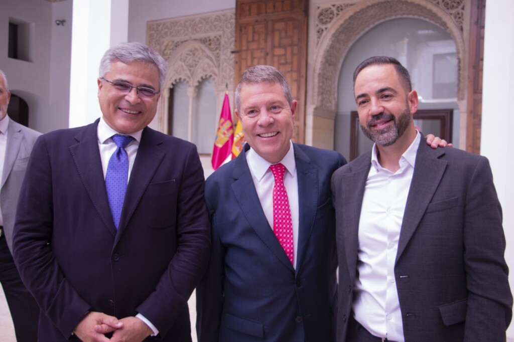 angel pastrana y el presidente de castilla la mancha con el presidente de fedeto