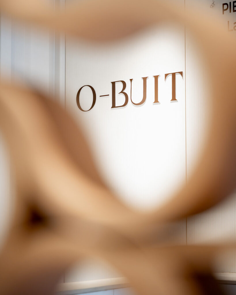 UNO DE 88: Gresmanc Group y Fearless presentan O-Buit en una experiencia inmersiva donde el vacío se convierte en arquitectura unode88 obuit gresmanc group 06