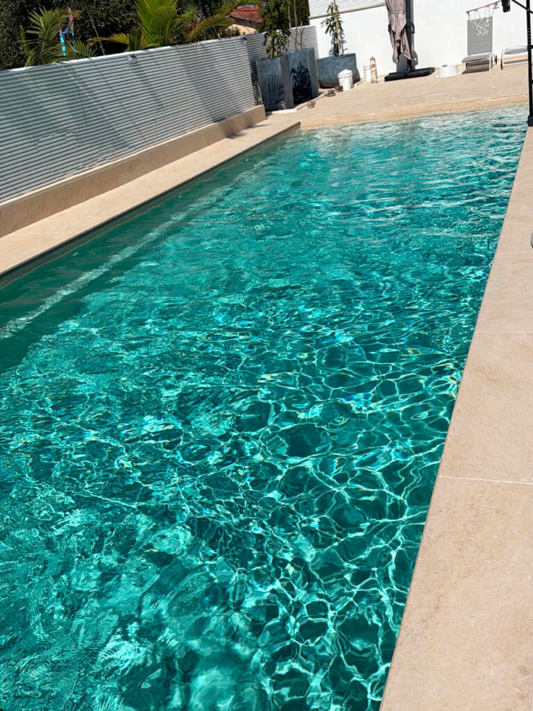 Piscina Beige Stone. Israel. web CORINTO BEIGE ISRAEL 03